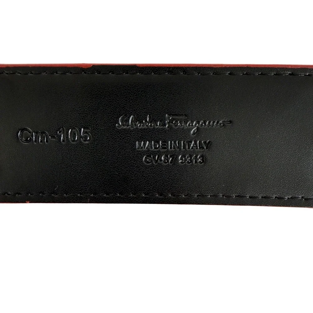 Salvatore Ferragamo Red Gancini Belt‎ Sz 105 Italy Women's Leather